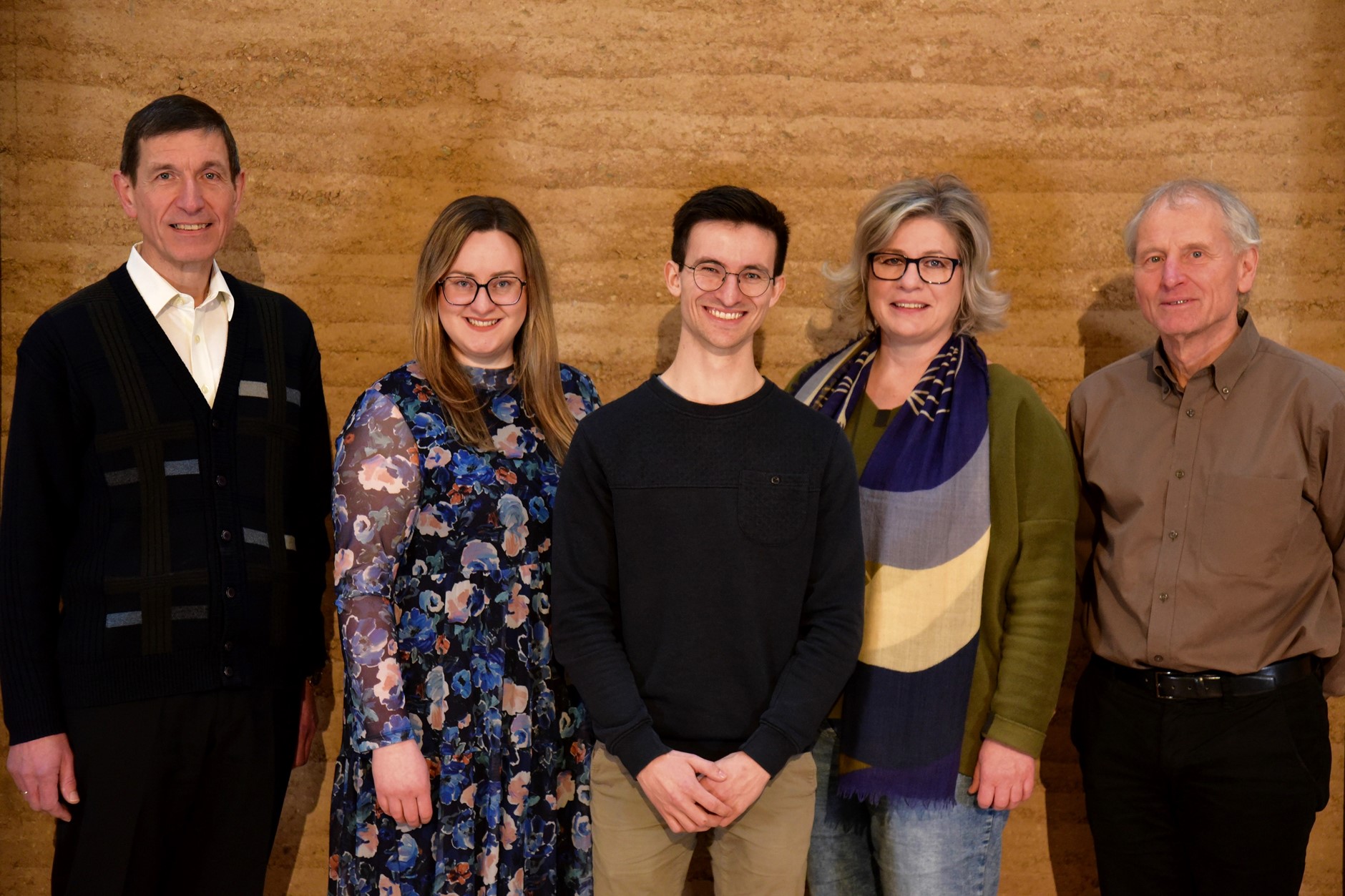 Foto der Gemeindeleitung im Gemeindesaal